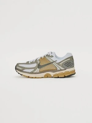 Zdjęcie produktu Sneakersy niskie Nike metaliczny szary