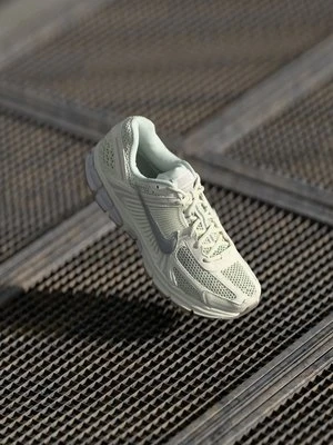 Zdjęcie produktu Sneakersy niskie Nike mleczny