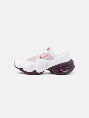 Zdjęcie produktu Sneakersy niskie Nike mleczny