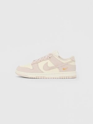 Sneakersy niskie Nike mleczny