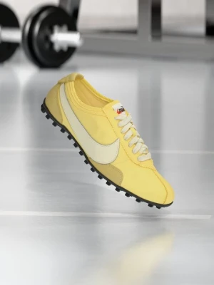 Sneakersy niskie Nike żółty