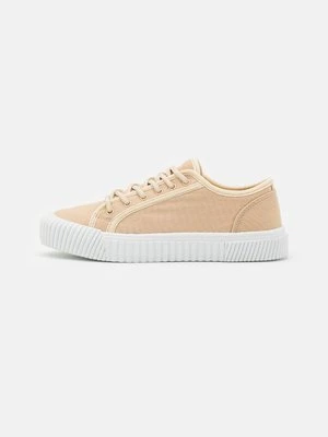 Sneakersy niskie Nly by Nelly