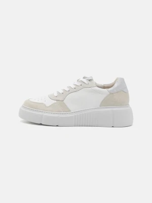 Sneakersy niskie PAUL mleczny