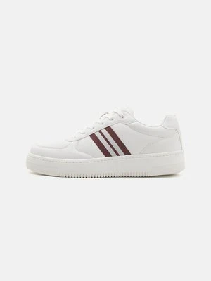 Sneakersy niskie Pier One