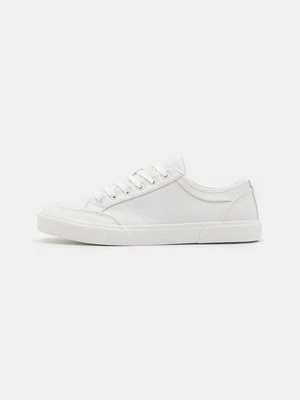 Sneakersy niskie Pier One