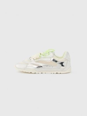 Sneakersy niskie Pinko srebrny