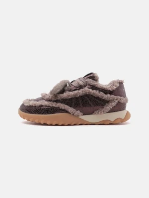 Sneakersy niskie Pinko ciemnobrązowy