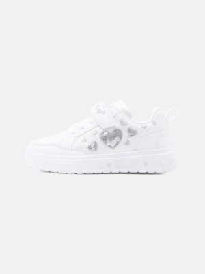 Sneakersy niskie Primigi biały
