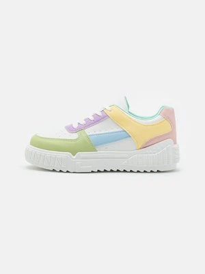 Sneakersy niskie Raid