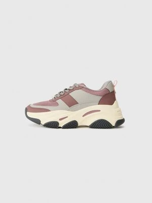 Sneakersy niskie Steve Madden