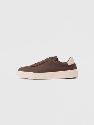 Sneakersy niskie Tommy Hilfiger brązowy