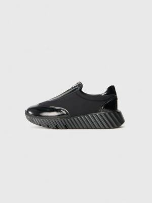 Sneakersy niskie Unisa