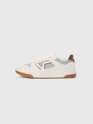 Sneakersy niskie Vans mleczny