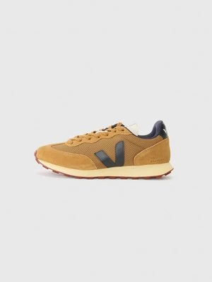 Sneakersy niskie Veja koniakowy