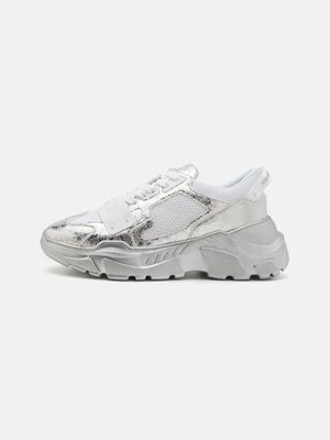 Zdjęcie produktu Sneakersy niskie Versace Jeans Couture