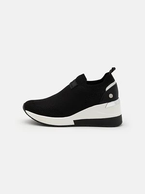 Sneakersy niskie XTI