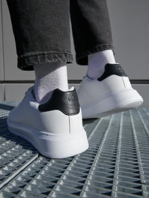 Sneakersy niskie YOURTURN By Zalando biały