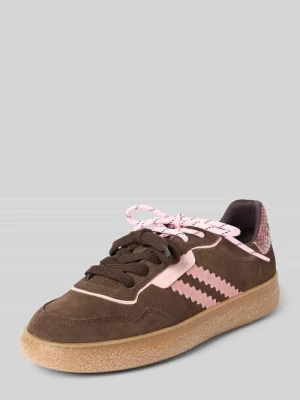 Sneakersy niskie ze skóry welurowej w streetwearowym stylu tamaris