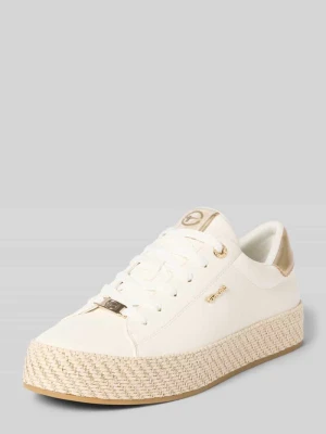 Sneakersy o niskim kroju z wiązaniem tamaris