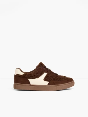Sneakersy ocieplane w stylu retro BonPrix brązowy