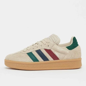 Zdjęcie produktu Sneakersy Samba XLG, markiadidas Originals, adidas Samba OG, w kolorze beż, rozmiar: 40 2/3