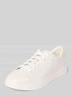 Sneakersy skórzane z wytłoczonym logo model ‘Kieran’ Boss
