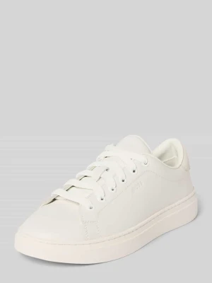 Sneakersy skórzane z wytłoczonym logo model ‘Kieran’ Boss