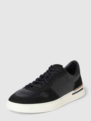 Sneakersy skórzane ze sznurowaniem Boss
