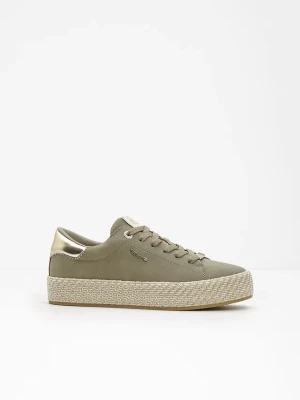 Sneakersy Tamaris z podeszwą w optyce plecionki BonPrix zielony