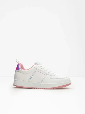 Sneakersy Tom Tailor o wyglądzie metalicznym BonPrix biały