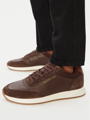 Sneakersy Tommy Hilfiger Dressy Runner FM0FM05910 Brązowy