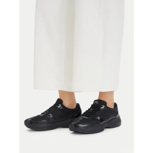 Sneakersy Tommy Hilfiger Modern Runner Shiny Leather FW0FW09413 Czarny