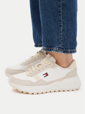 Sneakersy Tommy Jeans Modern Runner Mix EN0EN03100 Biały