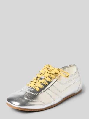 Sneakersy w wyglądzie metalizowanym Bianco