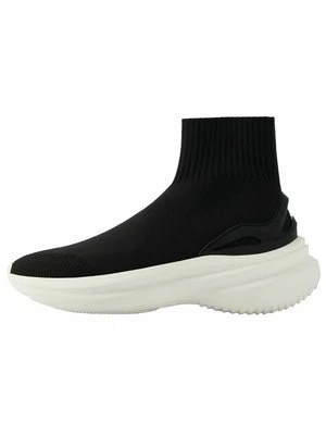 Sneakersy wysokie Bershka