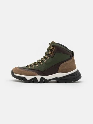 Sneakersy wysokie Boss