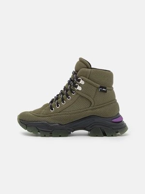Sneakersy wysokie F_WD