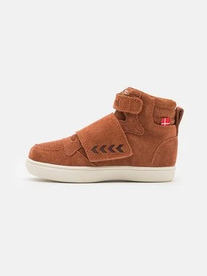 Sneakersy wysokie Hummel
