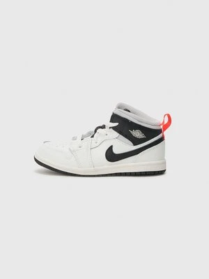 Sneakersy wysokie Jordan biały