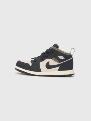 Sneakersy wysokie Jordan biały