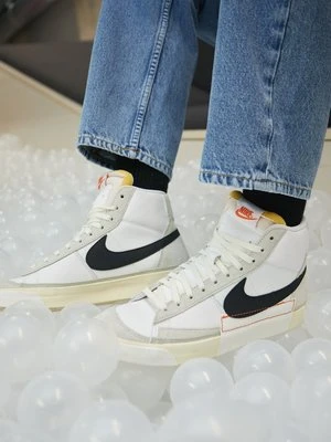 Zdjęcie produktu Sneakersy wysokie Nike biały