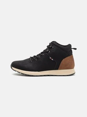 Sneakersy wysokie Pier One