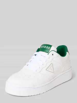 Sneakersy z aplikacją z logo model ‘Miram’ Guess