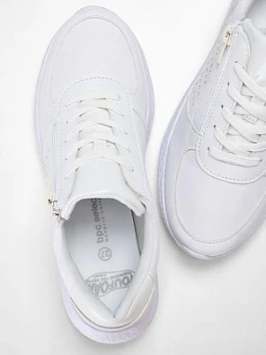 Sneakersy z błyszczącymi kamieniami bonprix