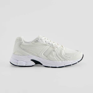 Sneakersy z łączonych materiałów białe House