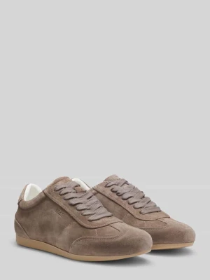 Sneakersy z naturalnej skóry welurowej z wytłoczonym logo Boss