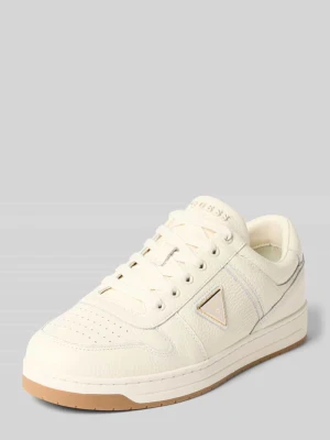 Sneakersy z naturalnej skóry z detal z logo model 'Uddent' Guess Złamany biały