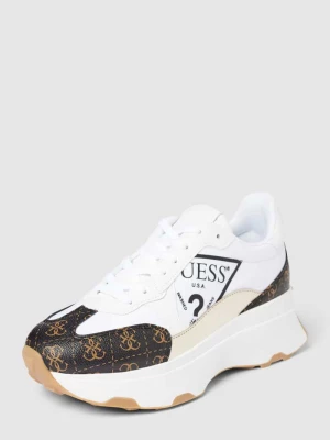 Sneakersy z obszyciem w kontrastowym kolorze i detalami z logo Guess