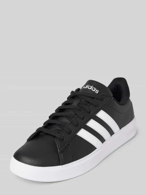Sneakersy z paskami w kontrastowym kolorze model ‘GRAND COURT 2.0’ ADIDAS SPORTSWEAR