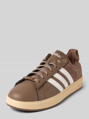 Sneakersy z wytłoczonym logo model ‘Court’ adidas Sportswear